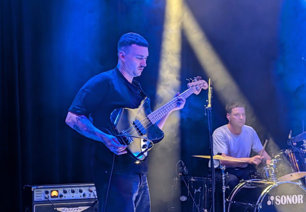 Bleib Modern: Bassist Leo Beck live im Rind, Rüsselsheim | © rabirius