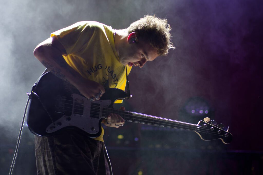 Wild: Gans Bassist Tom Rhodes live in Frankfurt | © rabirius
